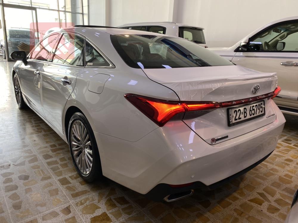 Toyota Avalon